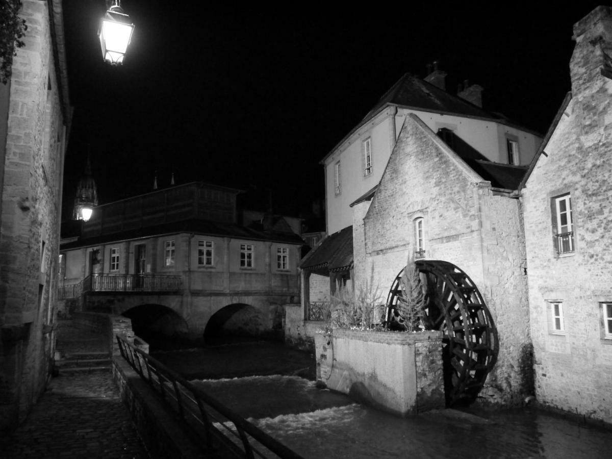 Grand studio centre Bayeux 2 mn à pied cathédrale proche plages du débarquement Extérieur photo